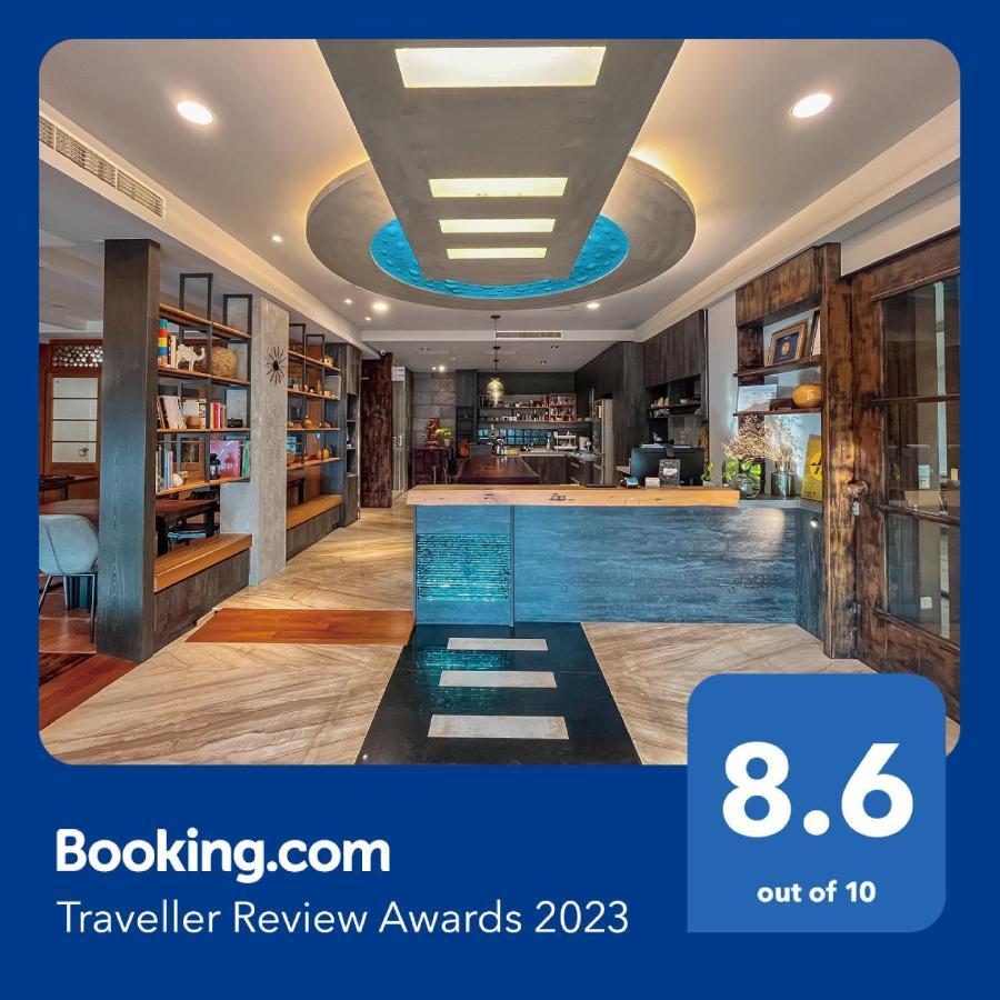Moment Inn Тайнань Экстерьер фото