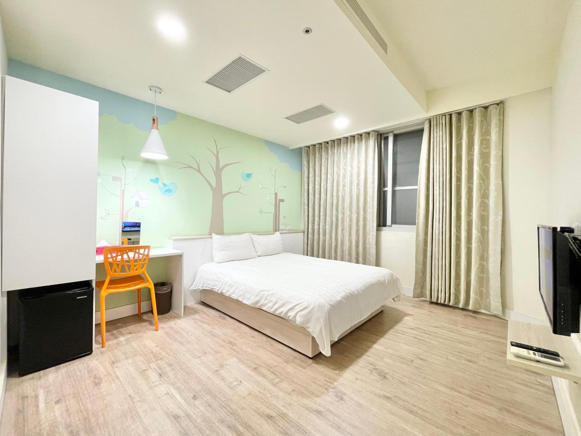 Moment Inn Тайнань Экстерьер фото